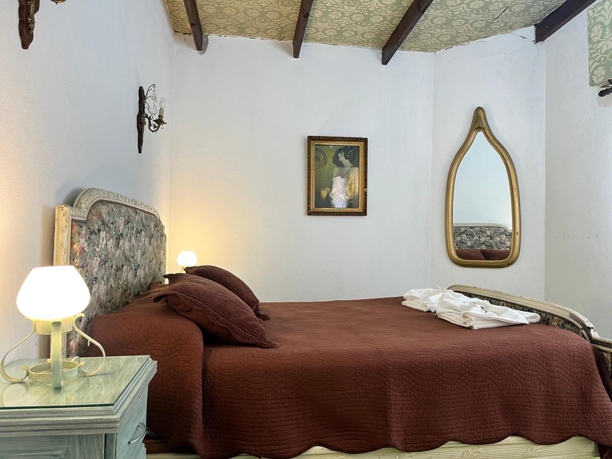 الشقق الفندقية إل كالافاتيفي  "La Loma" - Vieja Casona المظهر الخارجي الصورة